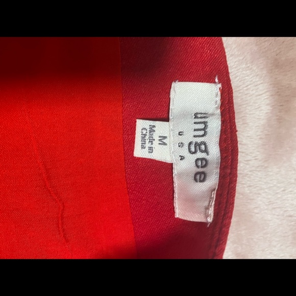 Boutique red embroidered floral skirt - Picture 2 of 8